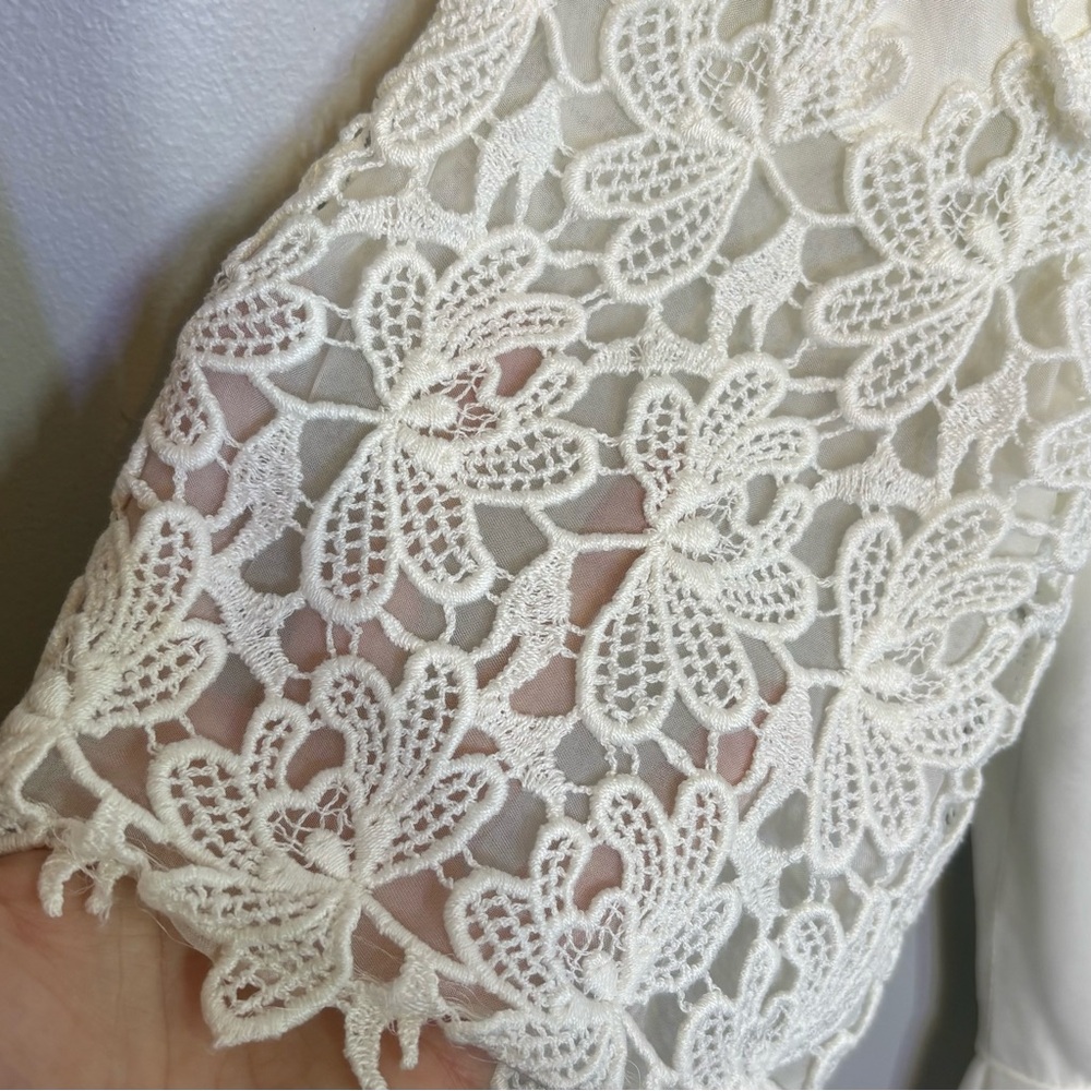 Vintage 1966 Handmade Lace Detail Wedding Dress with Detachable Bow Train Sz XS - Picture 5 of 10